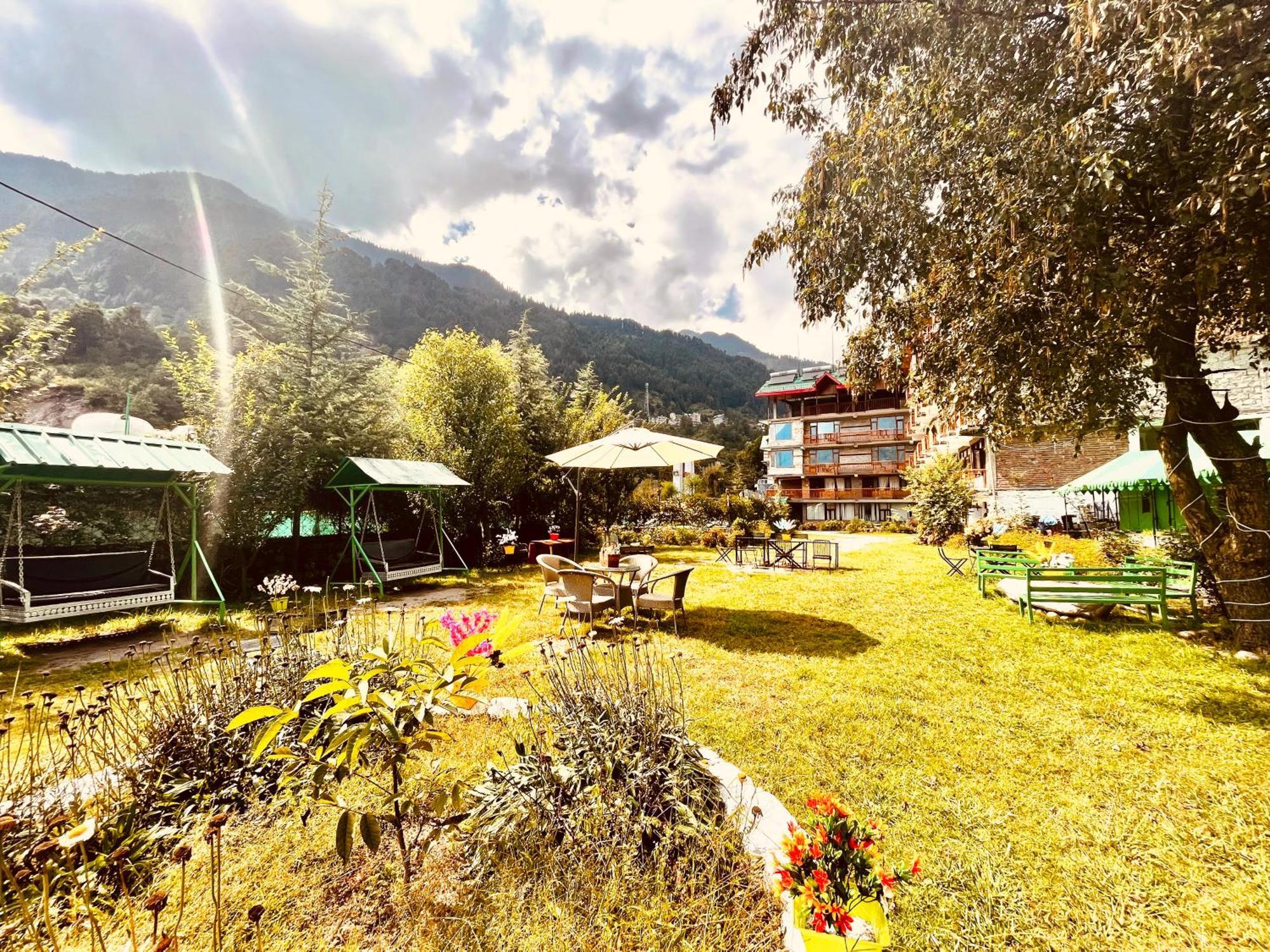 Himalayan Riverside Resort, Manali Eksteriør bilde